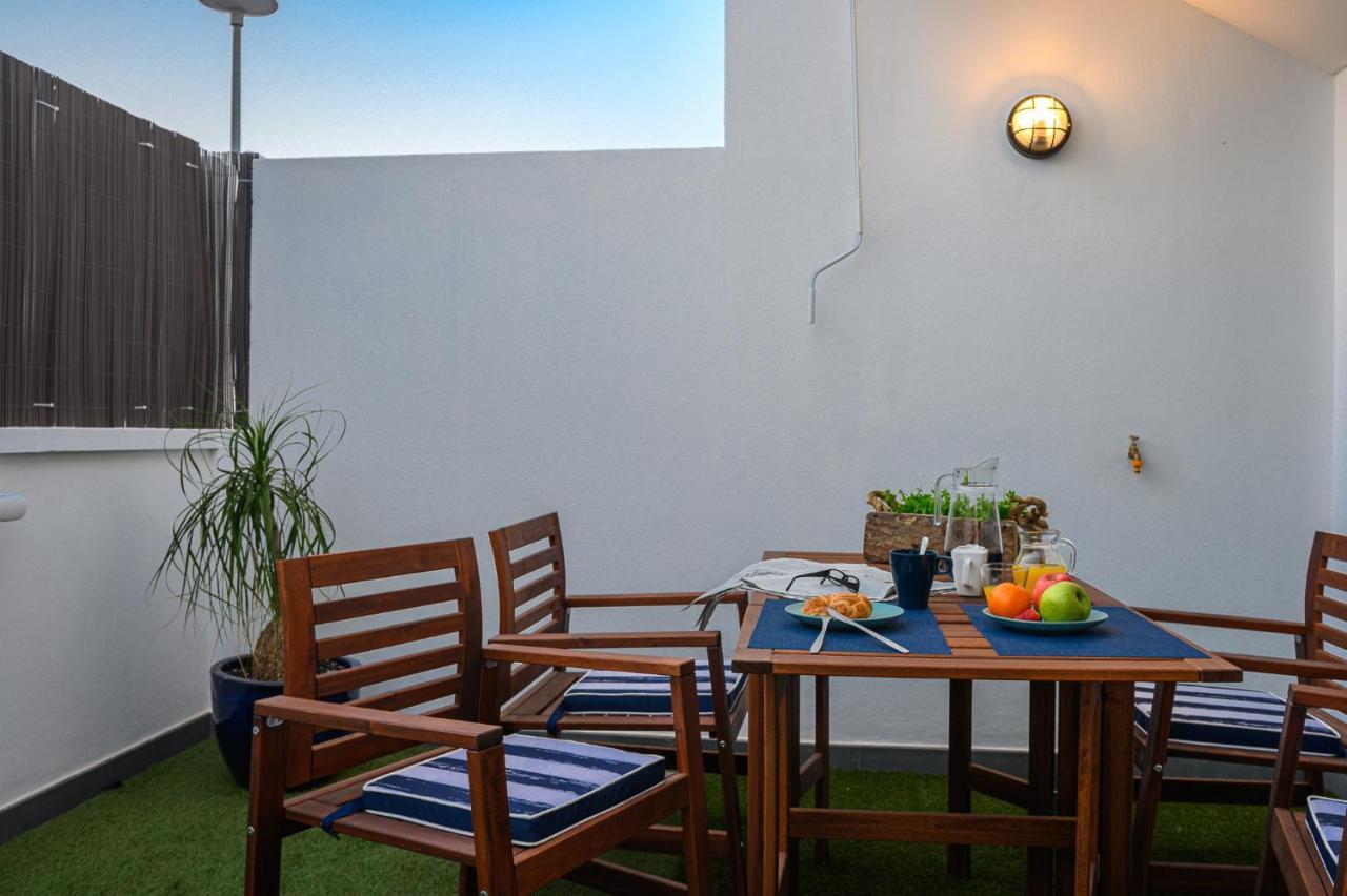 La Marinera House-Near The Beach, Fast Wifi, Air-Con On Main Bedroom And Sat Tv Плайя-Бланка Екстер'єр фото